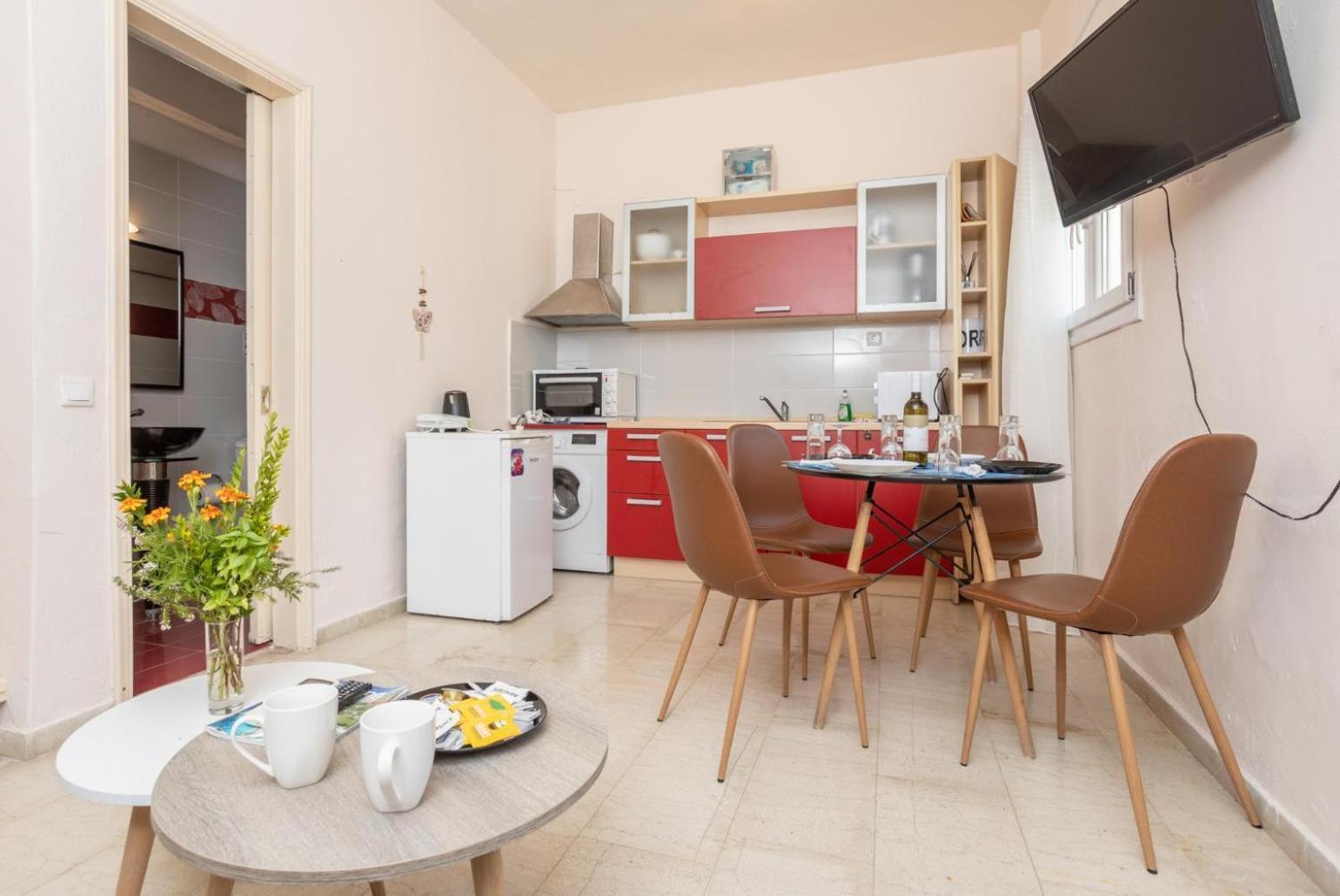 Flora Maisonettes 2 Гайос Екстериор снимка